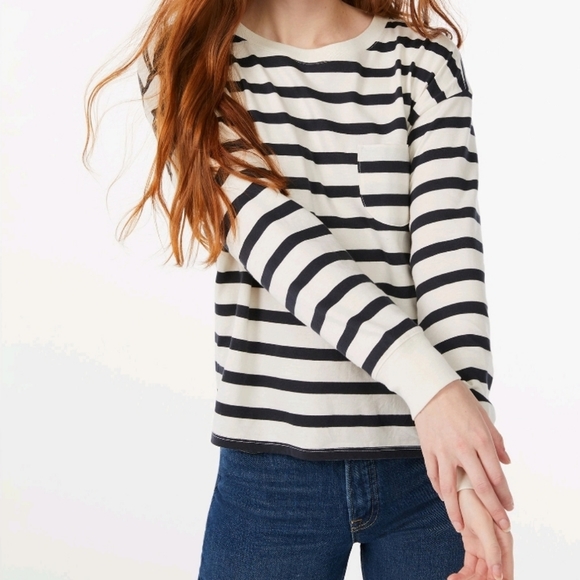 Women's Pocket T-Shirt with Long Sleeves - Picture 3 of 6